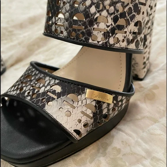 Calvin Klein Black and White Snake Platform Pump Formal Shoes 7 - Picture 7 of 14